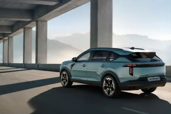 Dacia laat de Striker zien, een strakkere crossover-variant van de Bigster.