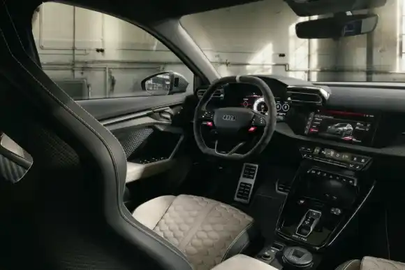 Audi świętuje 50-lecie silnik&oacute;w pięciocylindrowych, wprowadzając na rynek limito