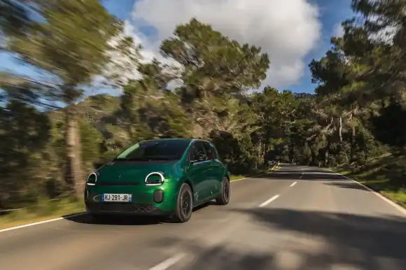 The Renault Twingo E-Tech Electric: A modern take on the iconic city car.
