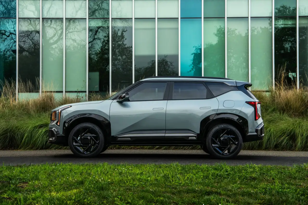 Kia reveals larger second-generation Seltos with hybrid option #1