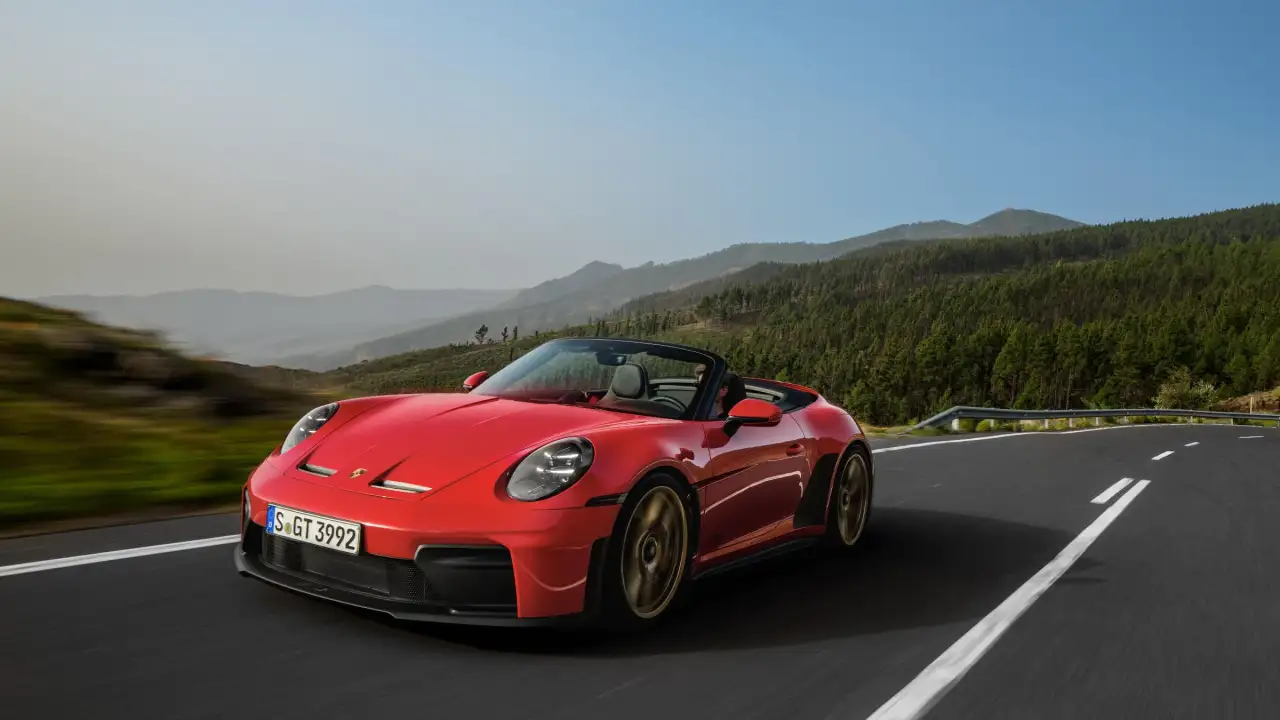 Porsche adds another 911 variant: The Open-Top GT3 S/C #1