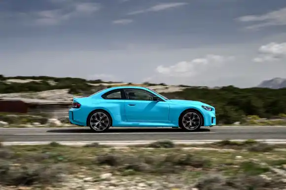 De BMW M2 krijgt voor het eerst vierwielaandrijving.