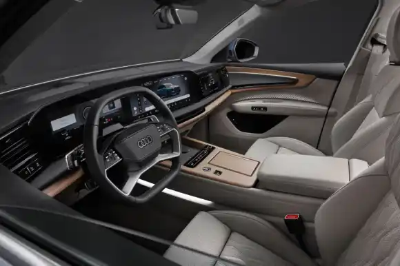 Audi představuje třetí generaci modelu Q7 s možností šestimístného uspořádání a vylepšeným dieselovým motorem V6