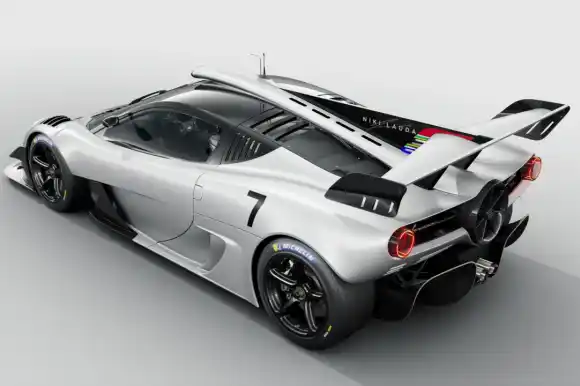 Gordon Murray pr&eacute;sente quatre supercars V12 &agrave; Goodwood
