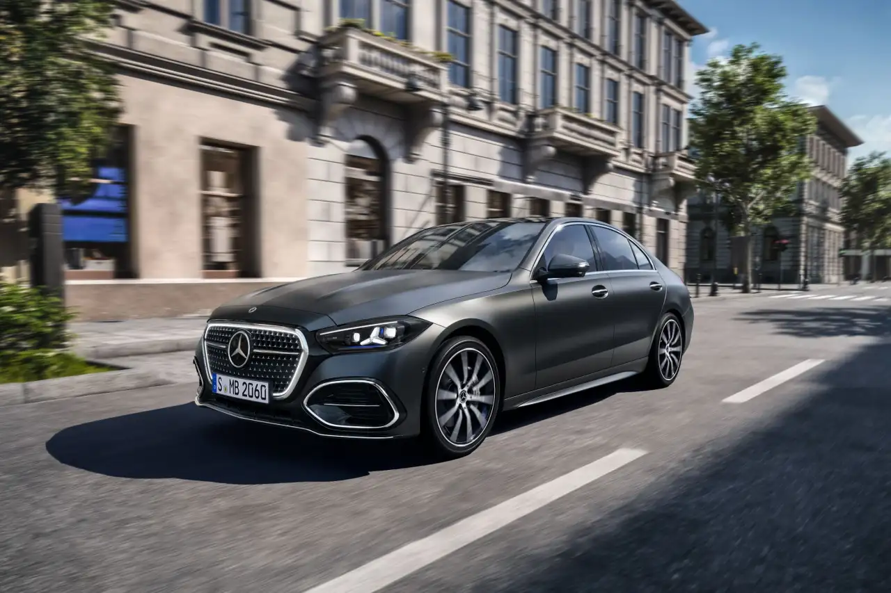 Mercedes-Benz C-Class gets an S-Class-style facelift #1